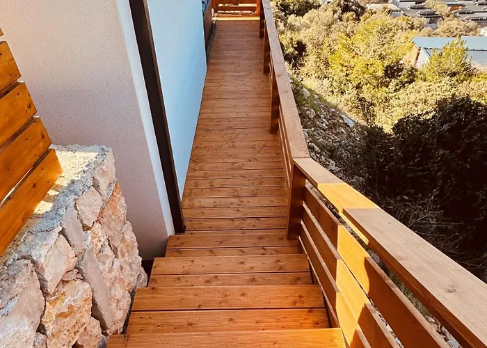 Serenity Mobile House *